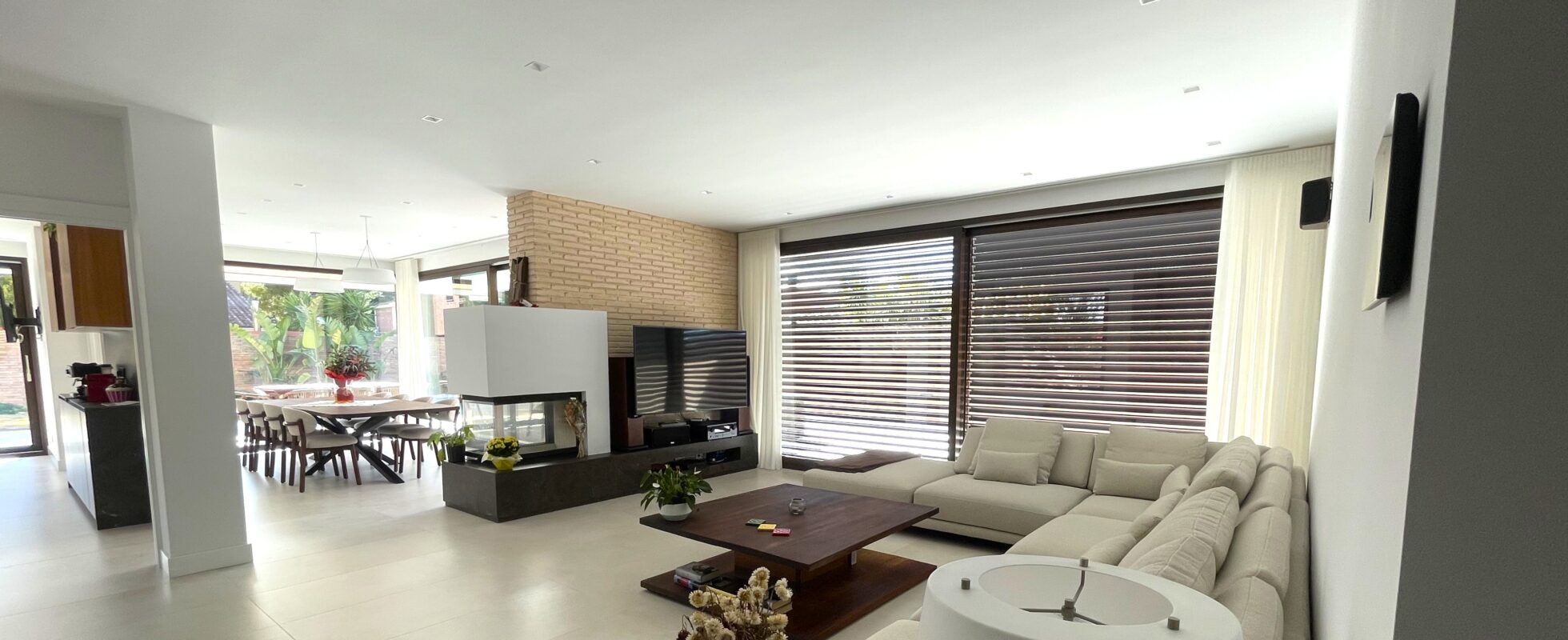 ventanas de madera natural