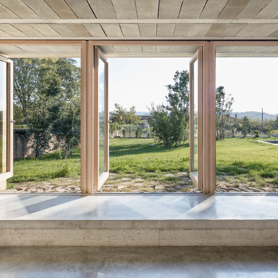 ISCLETEC - Ventanas de madera Barcelona