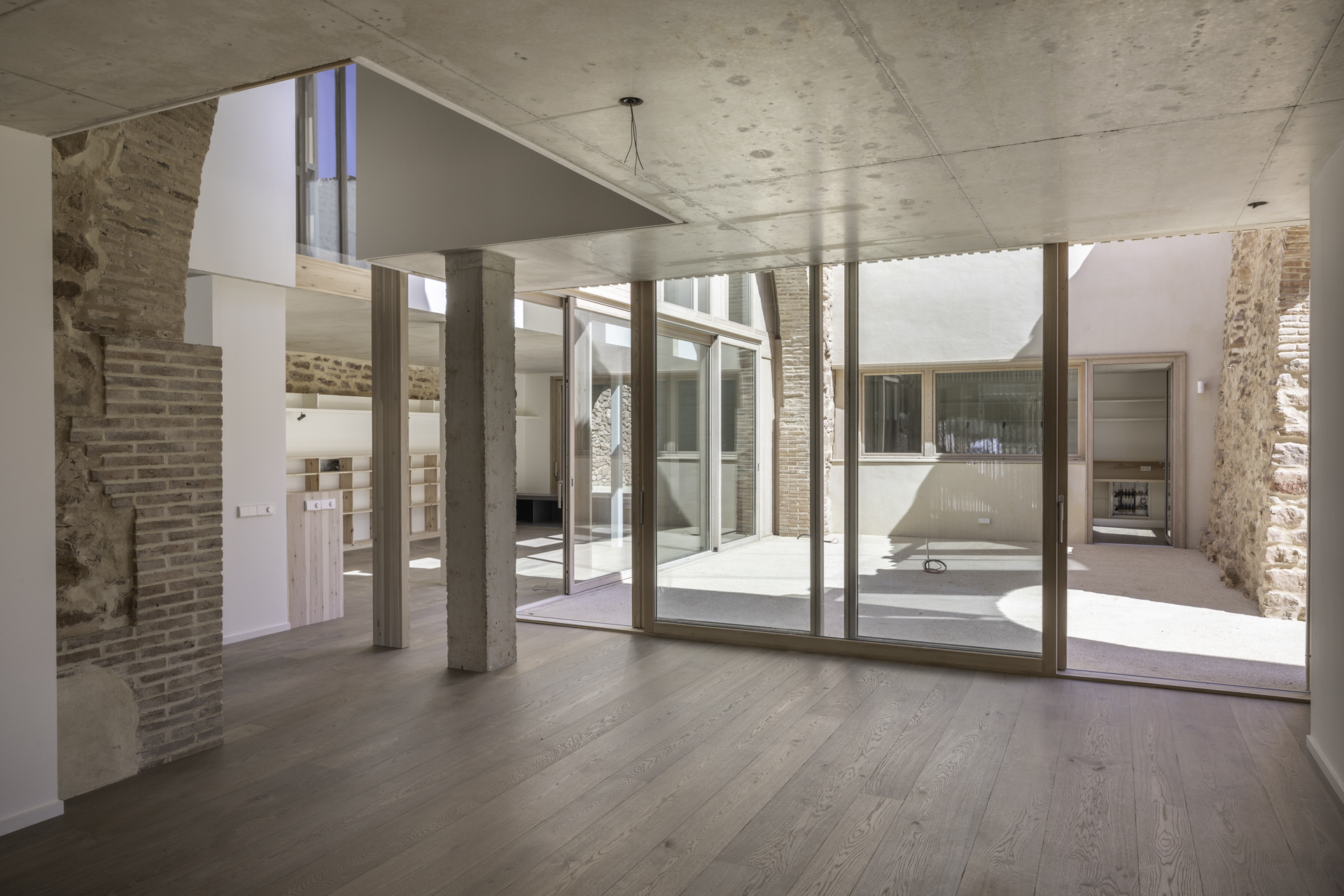 ISCLETEC - Ventanas de madera Barcelona