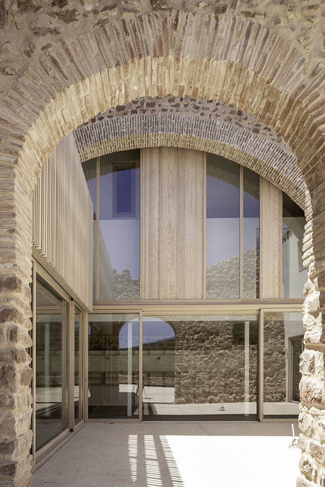 ISCLETEC - Ventanas de madera Barcelona