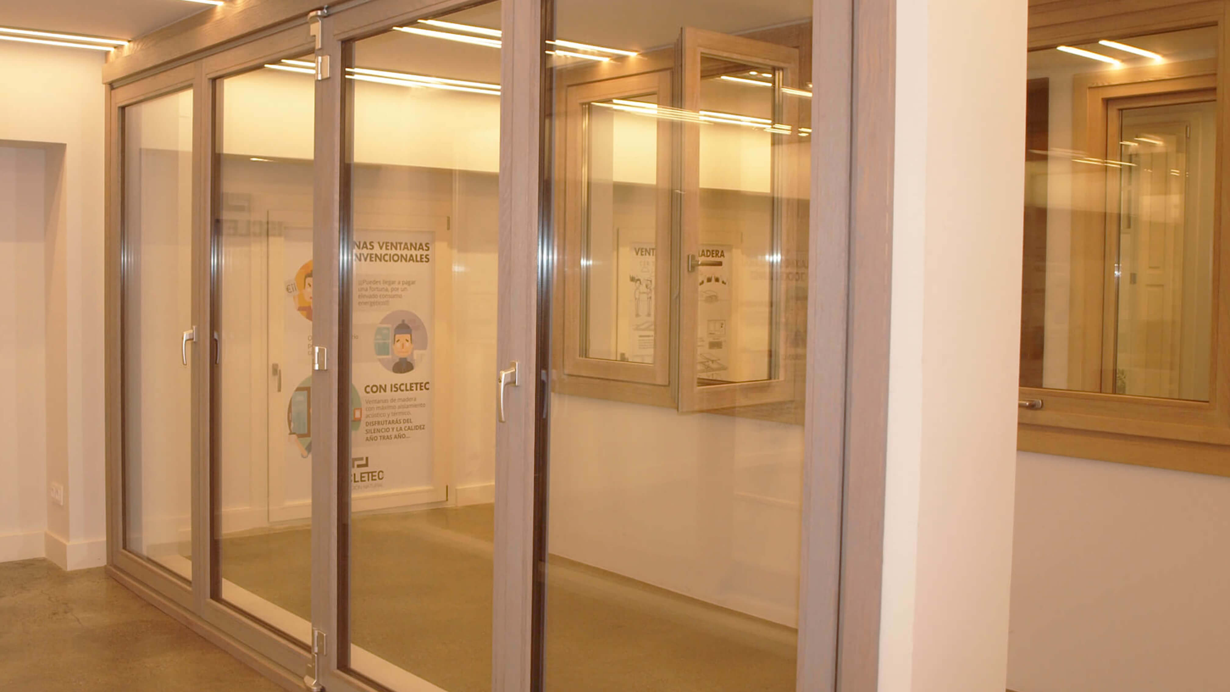 Iscletec ventanas de madera Showroom